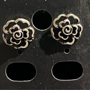 Sterling Silver Flower Pierced Earrings